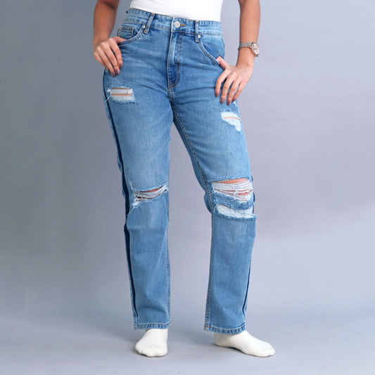 CROPPED DISTRESSED SLIM STRAIGHT FIT